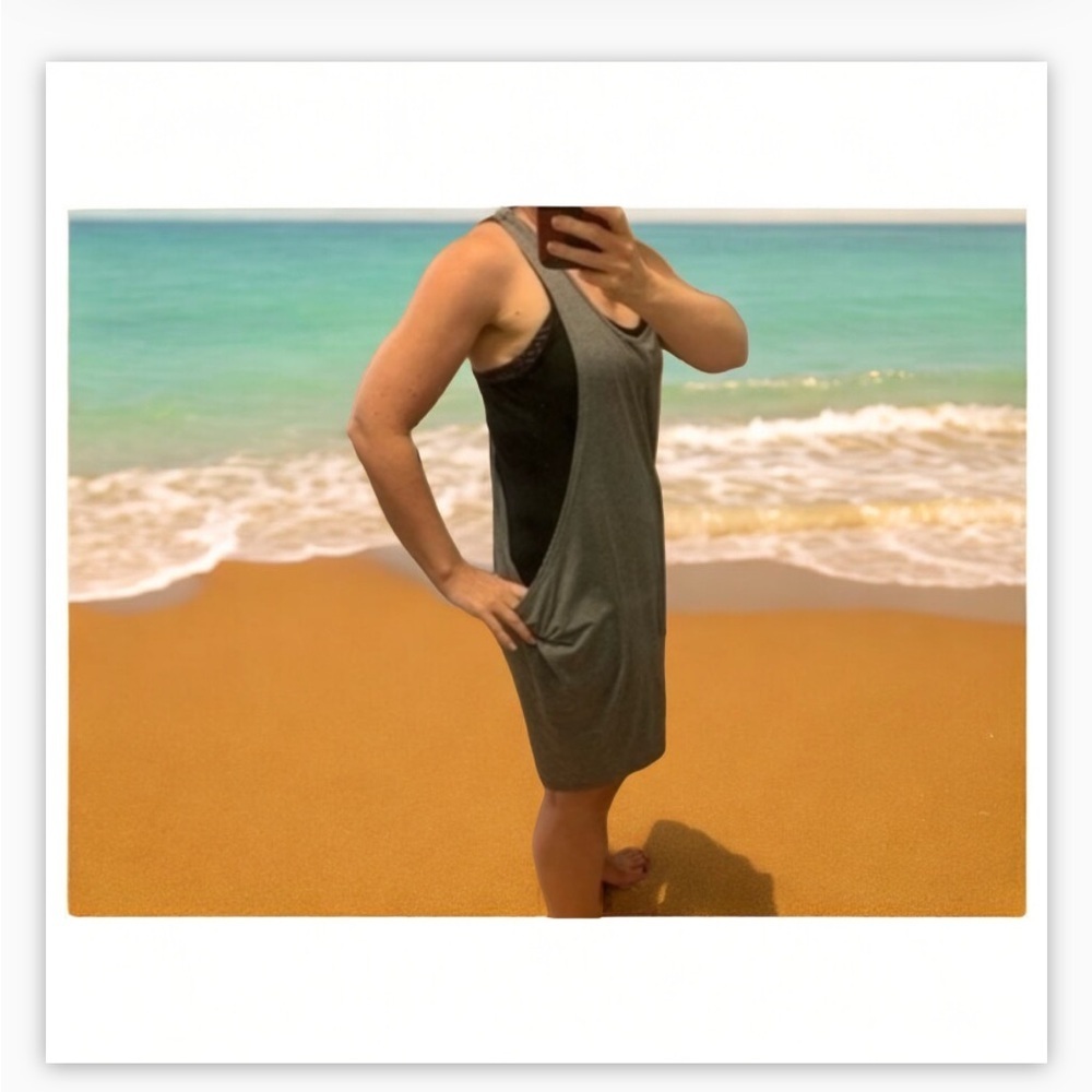 Minkpink Layered Tank Dress
Black Grey Two Tone Sz M EUC - Picture 4 of 12